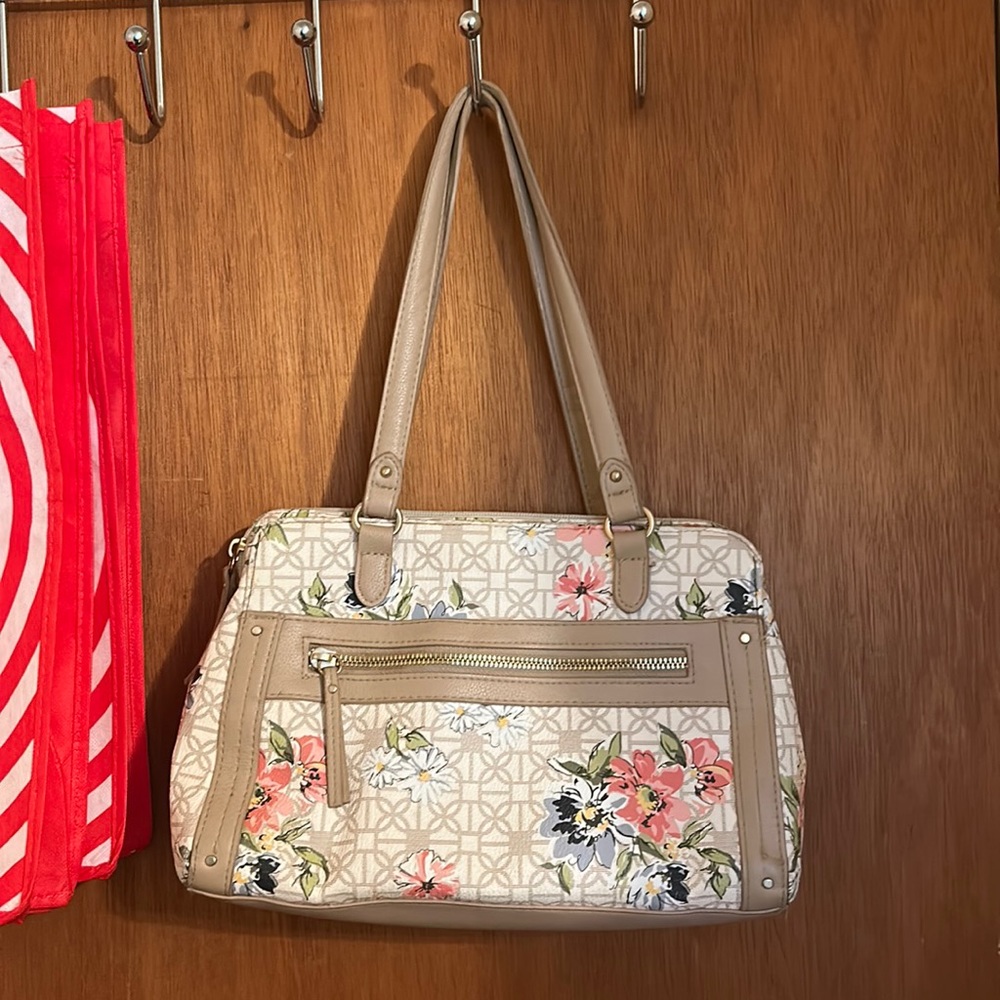 No Boundaries Shoulder Pocketbook